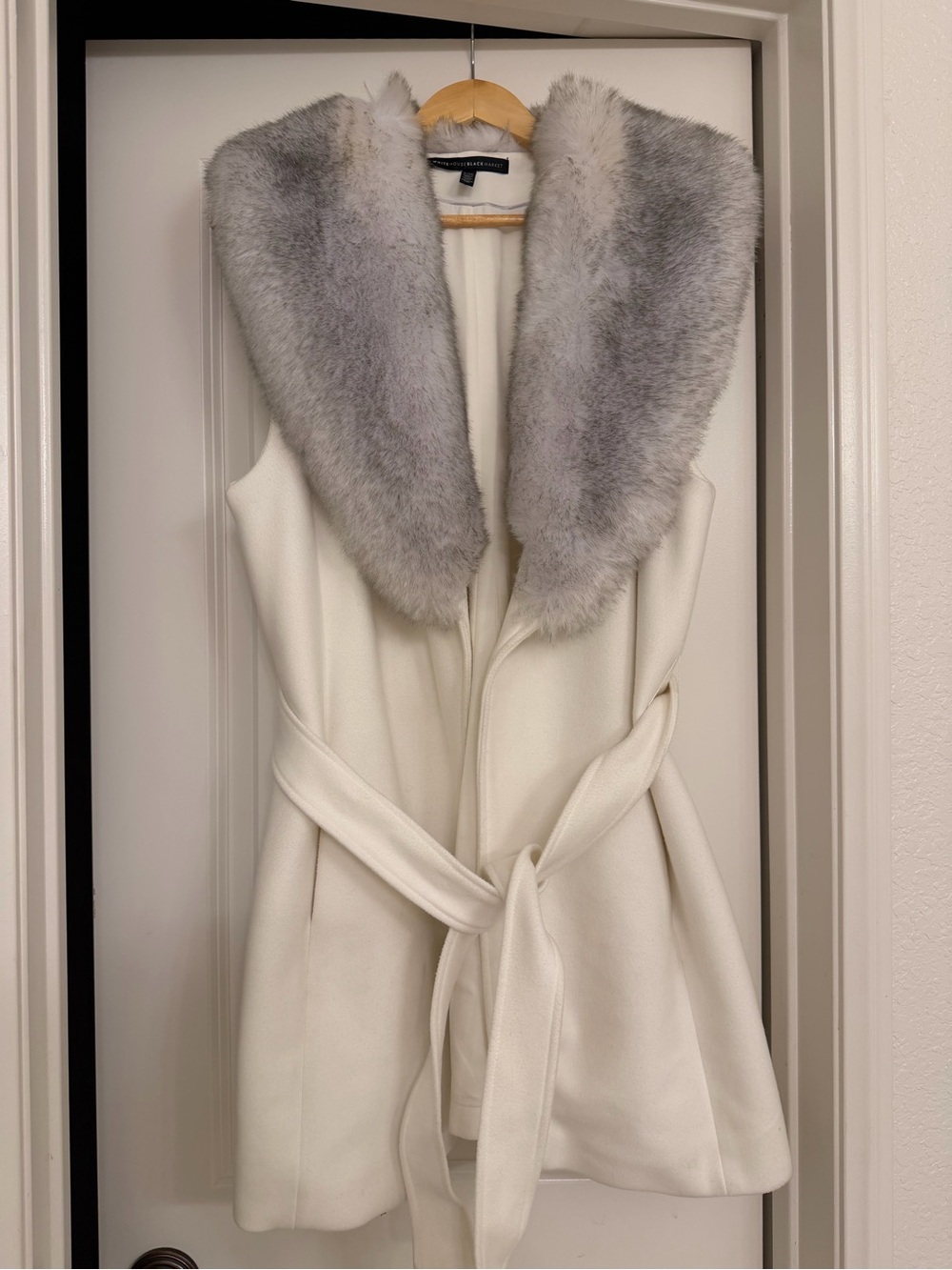 White House Black Market Cream Vest with Gray Faux Fur Collar